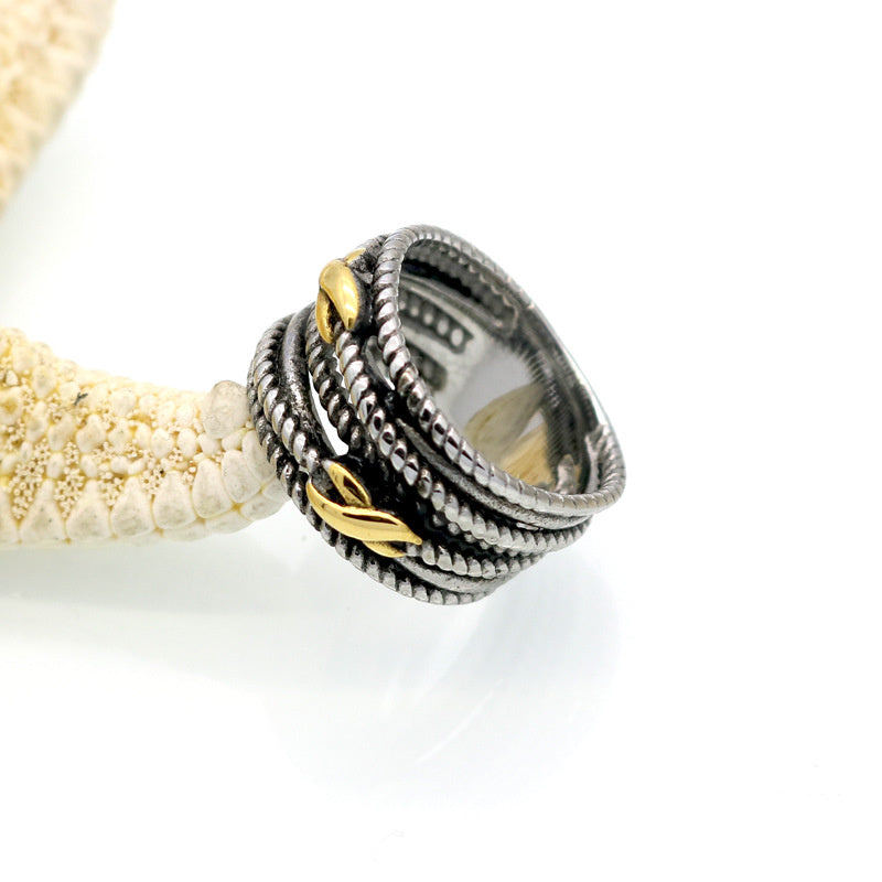 Women's Twist Room Gold Vintage Ring