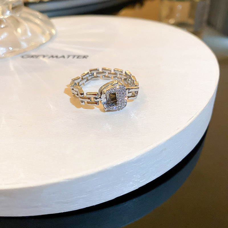 Light Luxury Zircon Retro Intersection