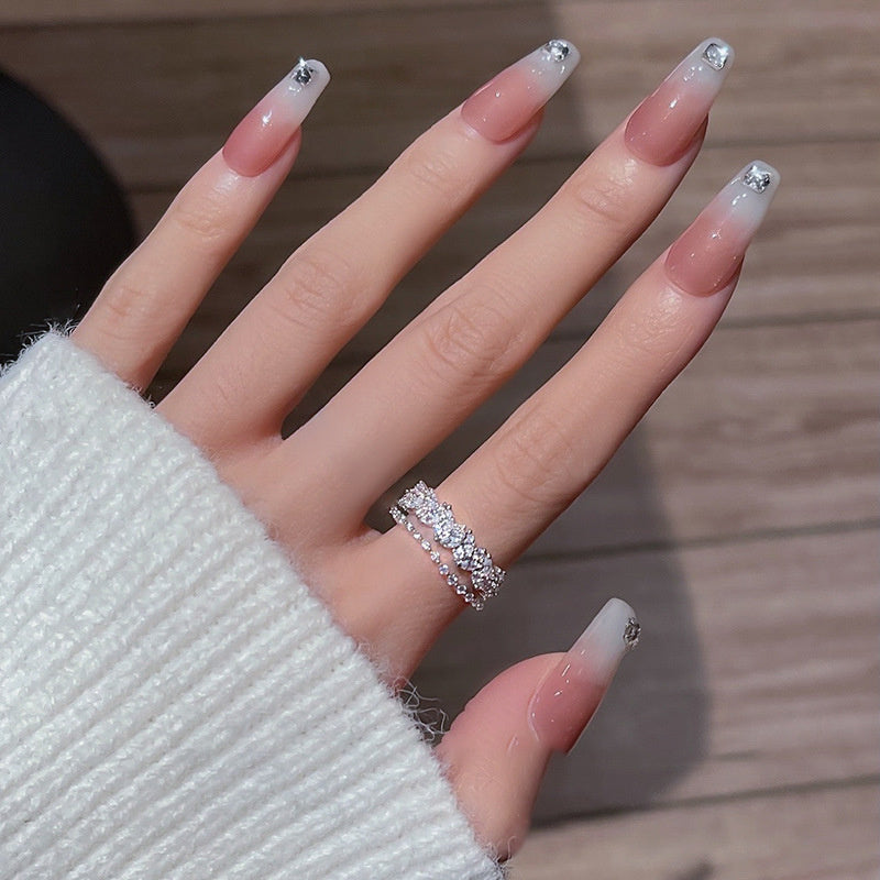 Light Luxury Zircon Retro Intersection