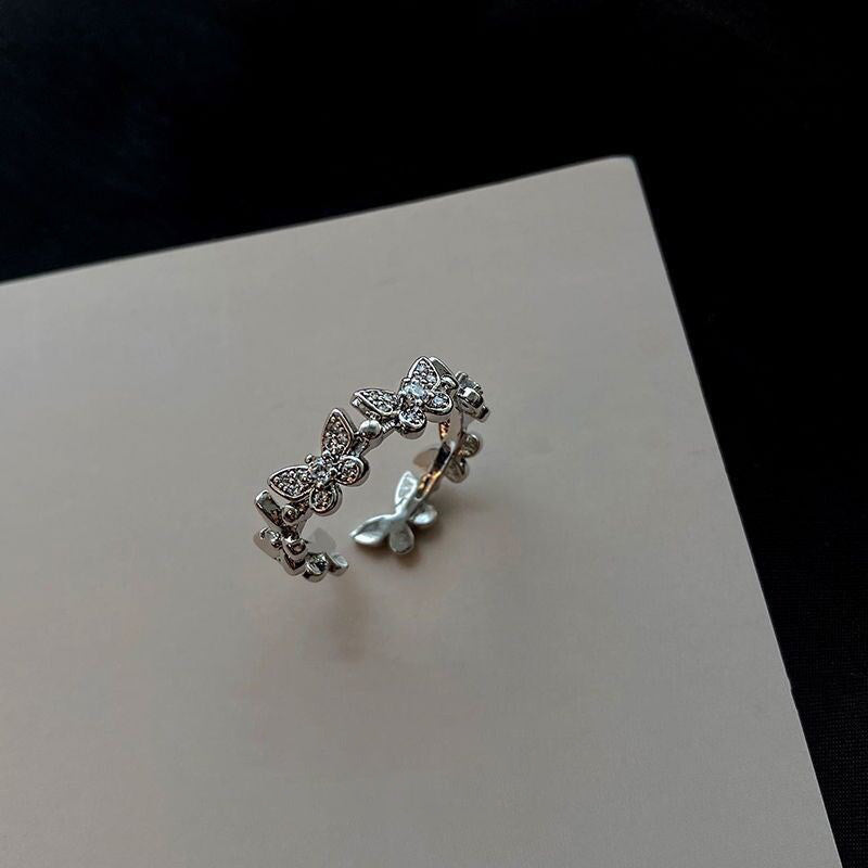Light Luxury Zircon Retro Intersection