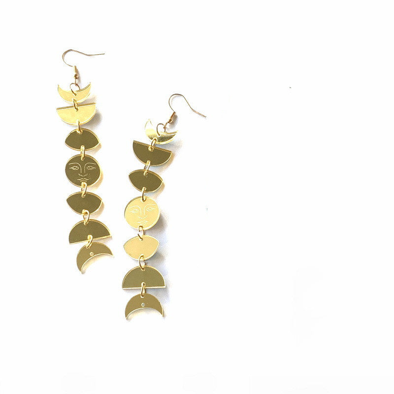 Facial Curved Crescent Tassel Ear Line