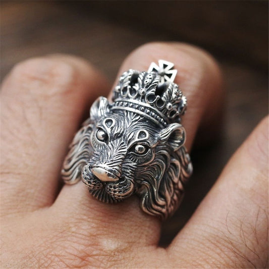 Jewelry and Memory: How Moments Become Treasures