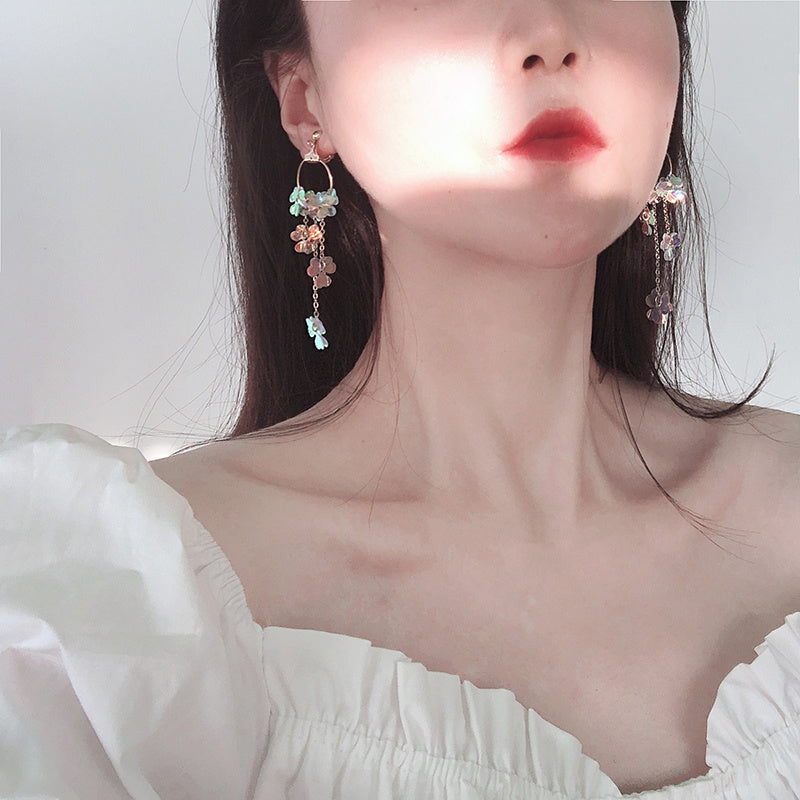 Fourleaf Grass Flower Ring Tassel Earrings