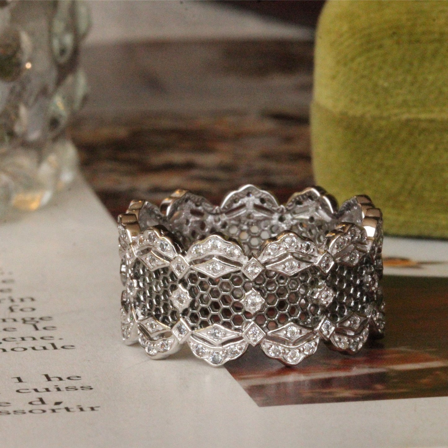 Italian Craft Textured Carved Gold Lace Rim Ring