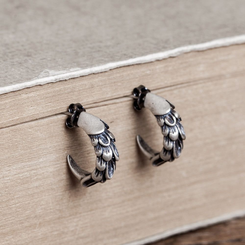 Fashionable Masculinity Trendy Silver Ear Nail