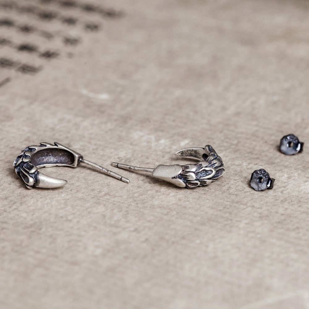 Fashionable Masculinity Trendy Silver Ear Nail