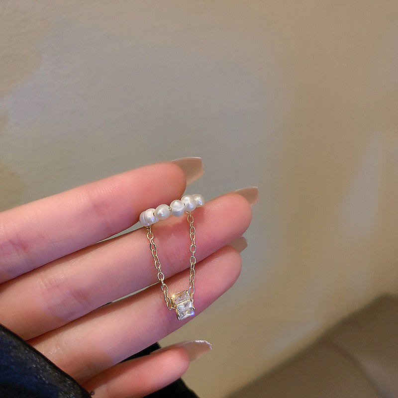 Diamond And Pearl Heart Tassel Ear Clips