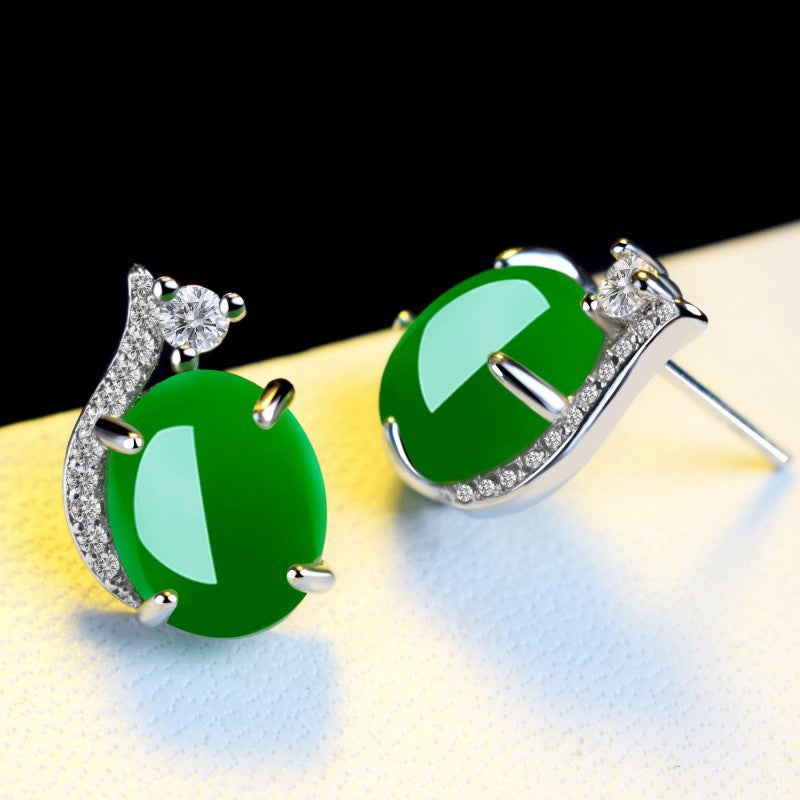 Vintage Emerald Chalcedony Simple Temperament Earrings