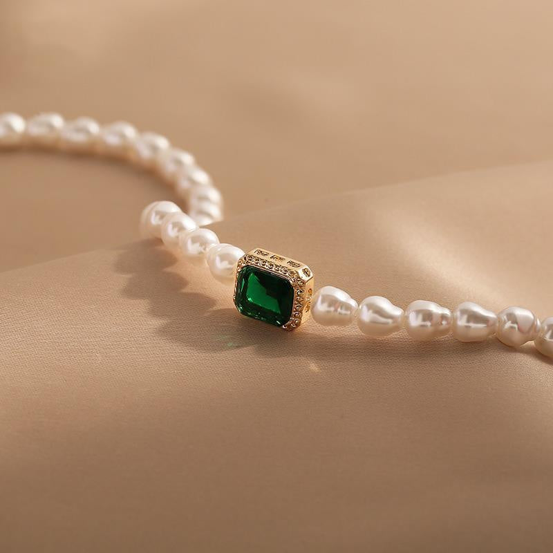 Vintage High-grade Exquisite Women's Elegant Chain Clavicle